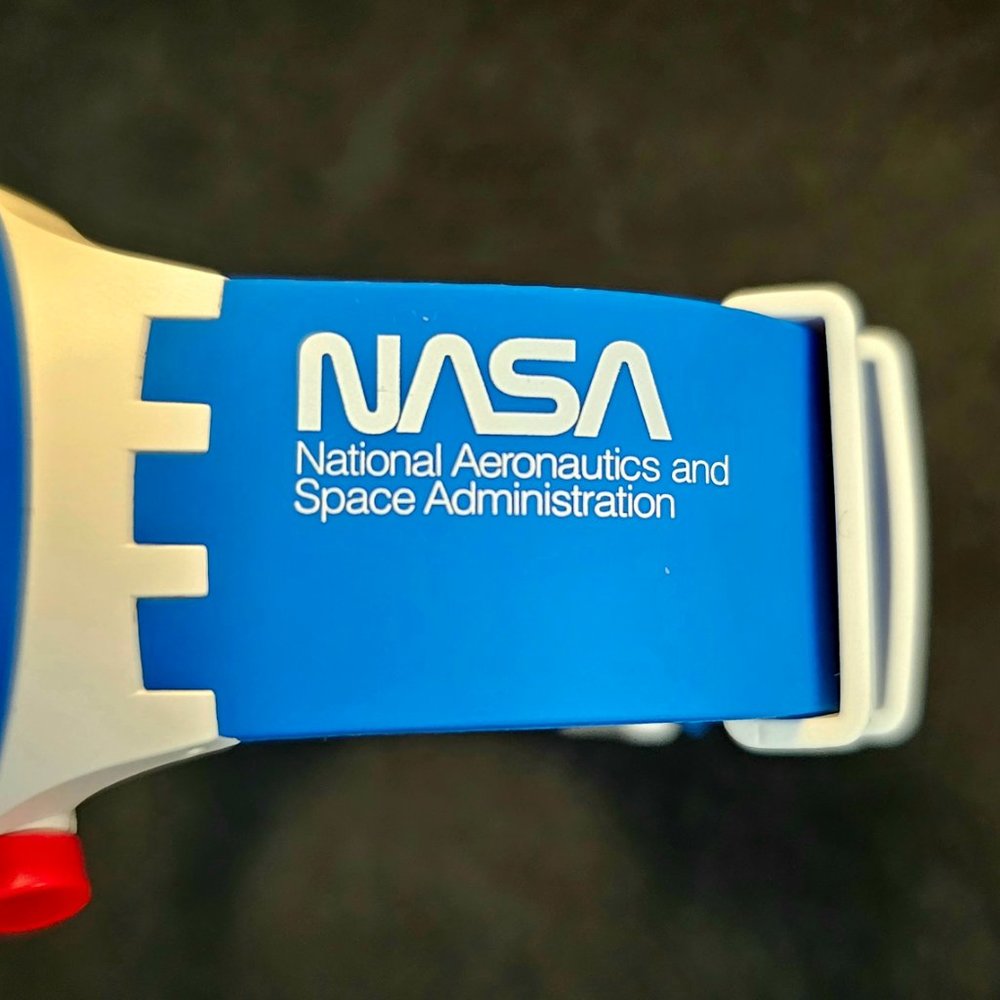 NASA "Jumpsuit" Swatch BIG BOLD + EXTRA OEM Jumpsuit strap(!) EUC - Picture 2 of 16